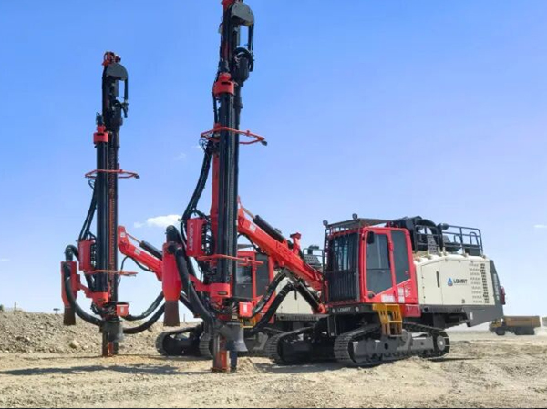 征战戈壁，实力鉴证！临工矿山SDC150H露天潜孔钻车新疆矿区实录